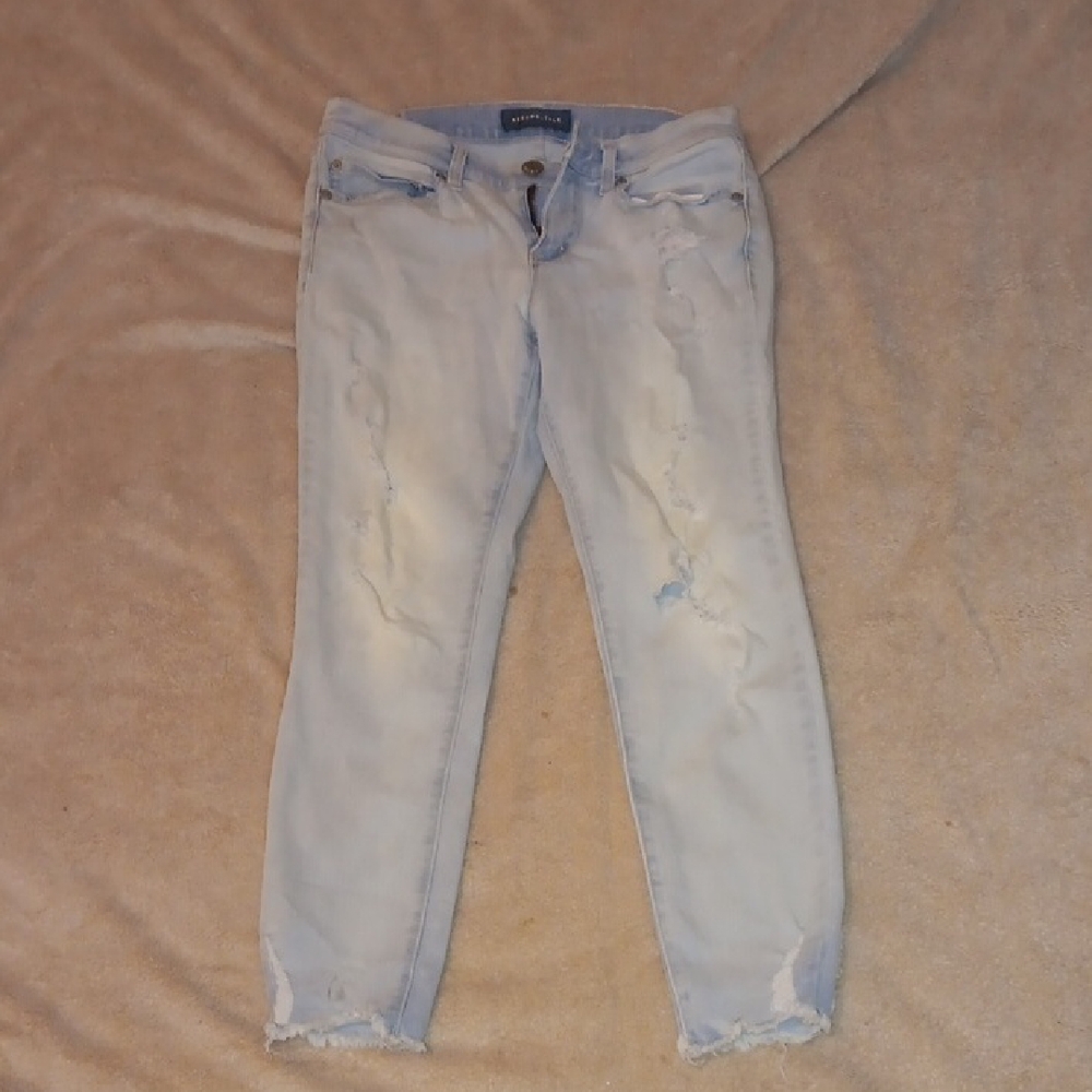 Aeropostale Light Blue Low Rise Cropped Jeans